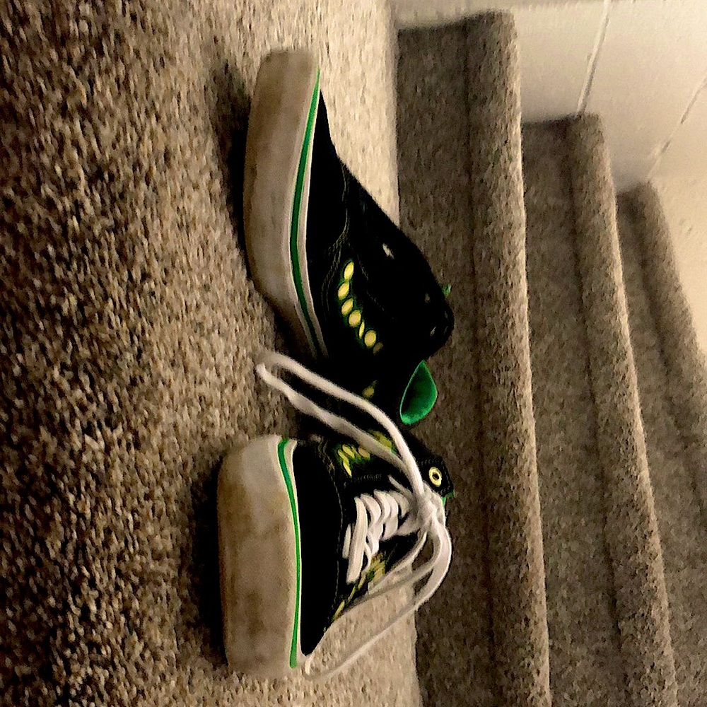 Mens 11.5 Vans skate shoe shake junt Vintage worn 5 times